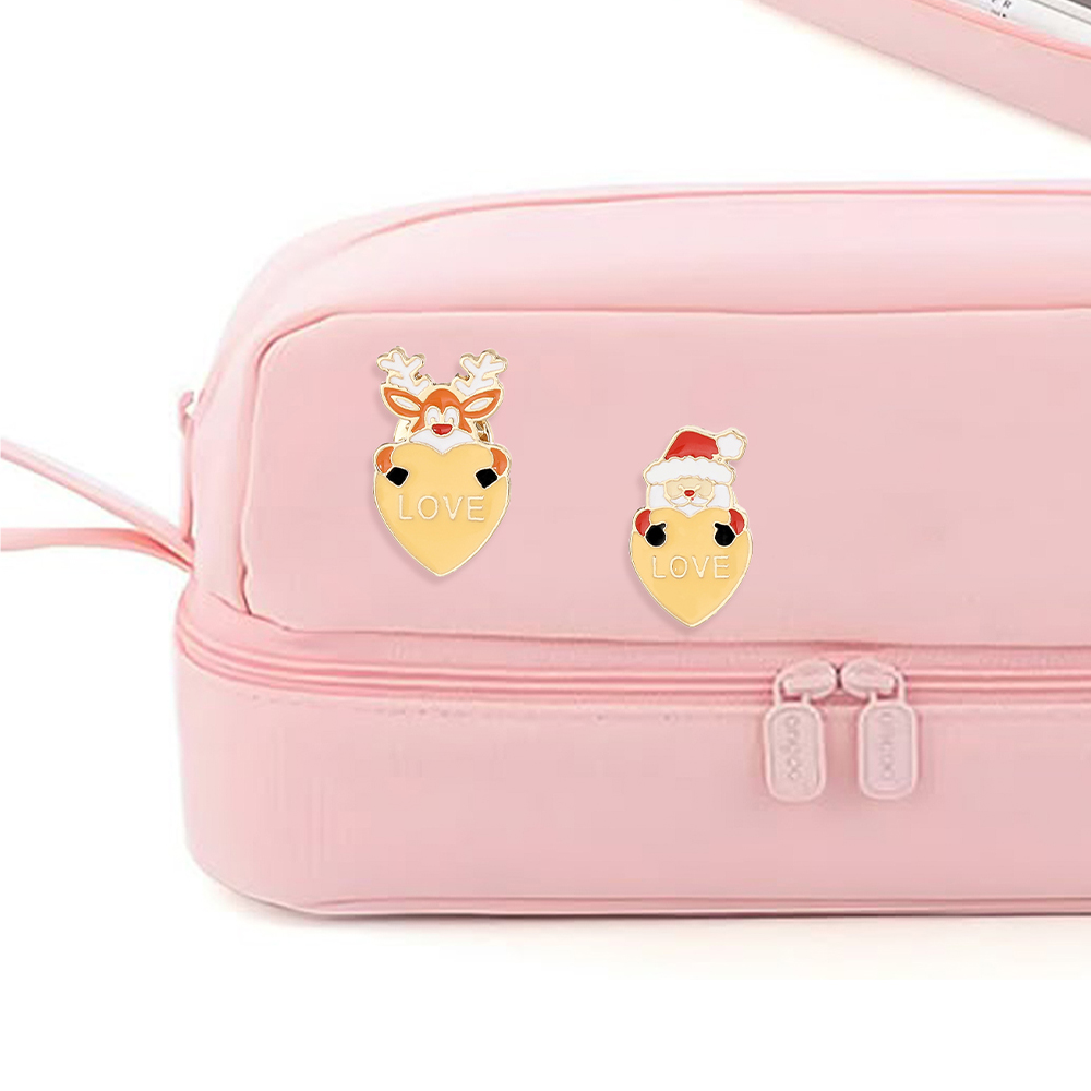 Mens Xmas Fashion - เข็มกลัดเคลือบลายการ์ตูนคริสต์มาสรูปหัวใจ ดีไซน์ซานตาคลอส มนุษย์หิมะ ขนมปังขิง กวางเรนเดียร์ สีทอง