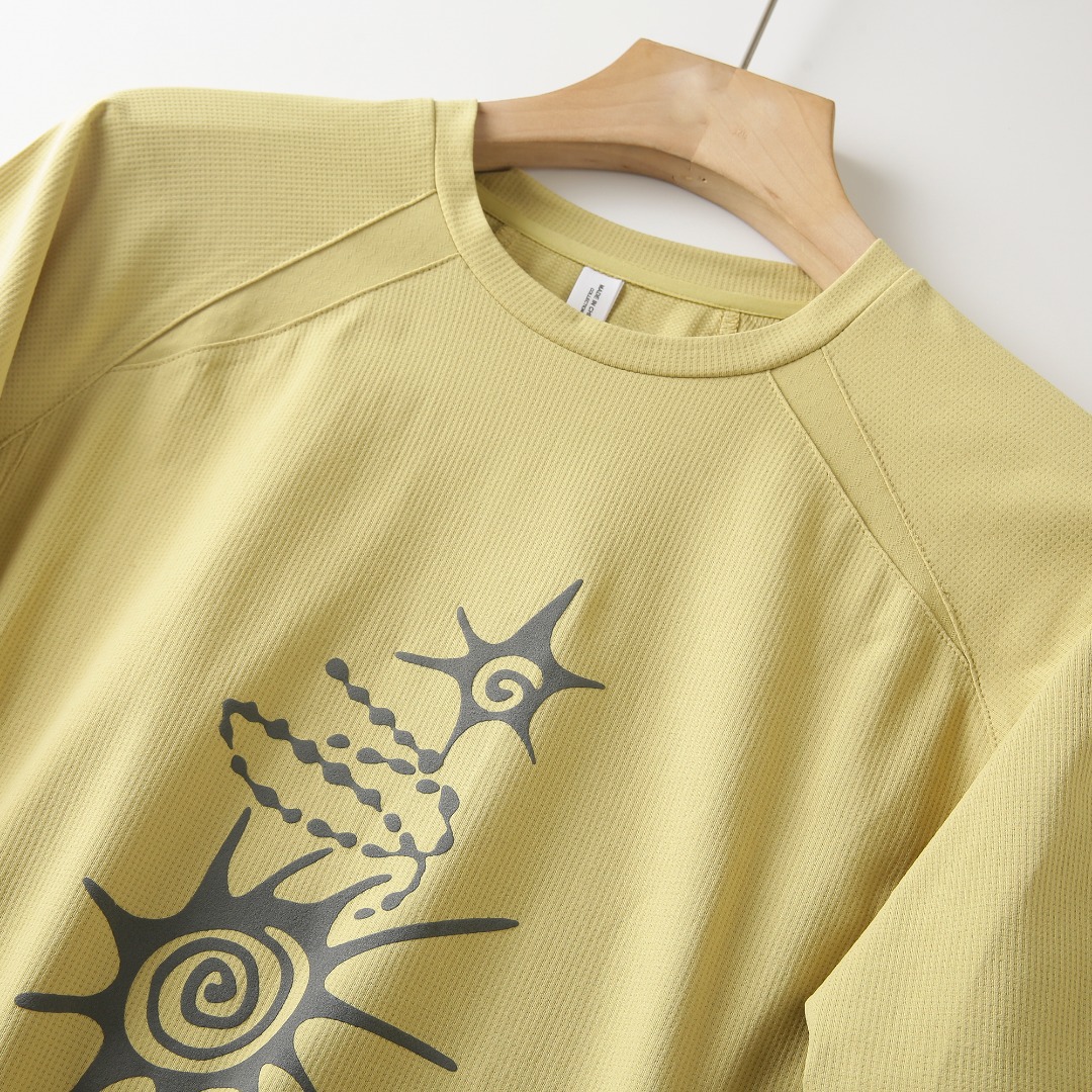 เสื้อยืดแขนยาวยืดหยุ่นสูงระบาย - Men'S Fashion Trends 2025 บทวิจารณ์และราคา